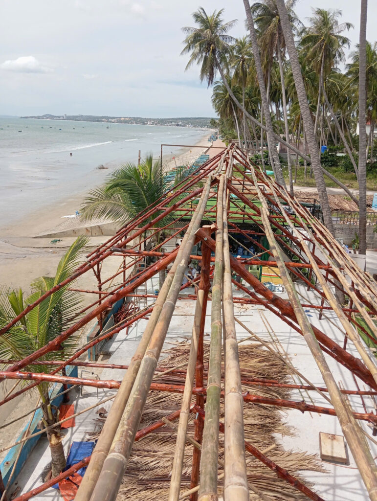 Thi công nhà lá Bình Thuận