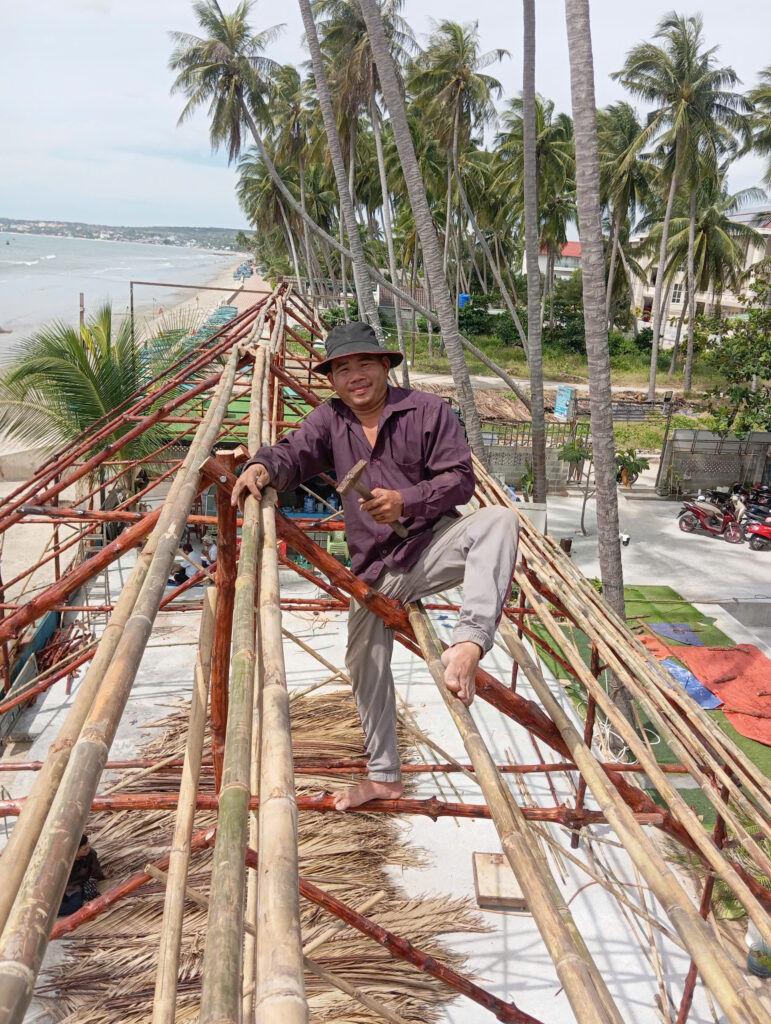 Thi công nhà lá Ninh Thuận