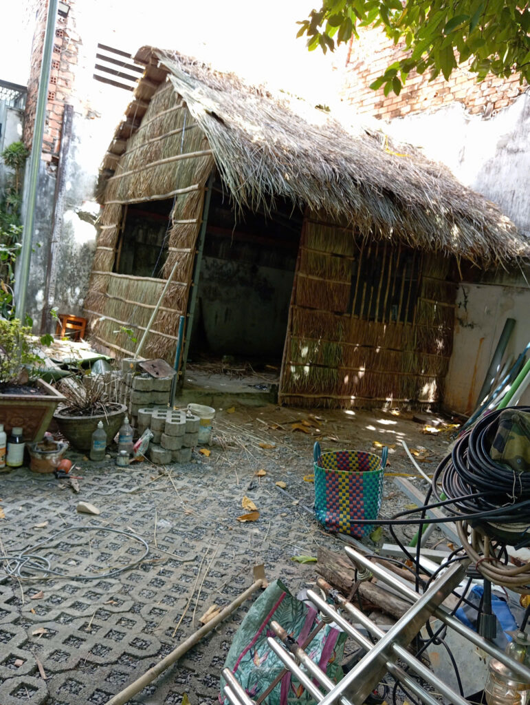 
Thi công nhà lá Bình Thuận