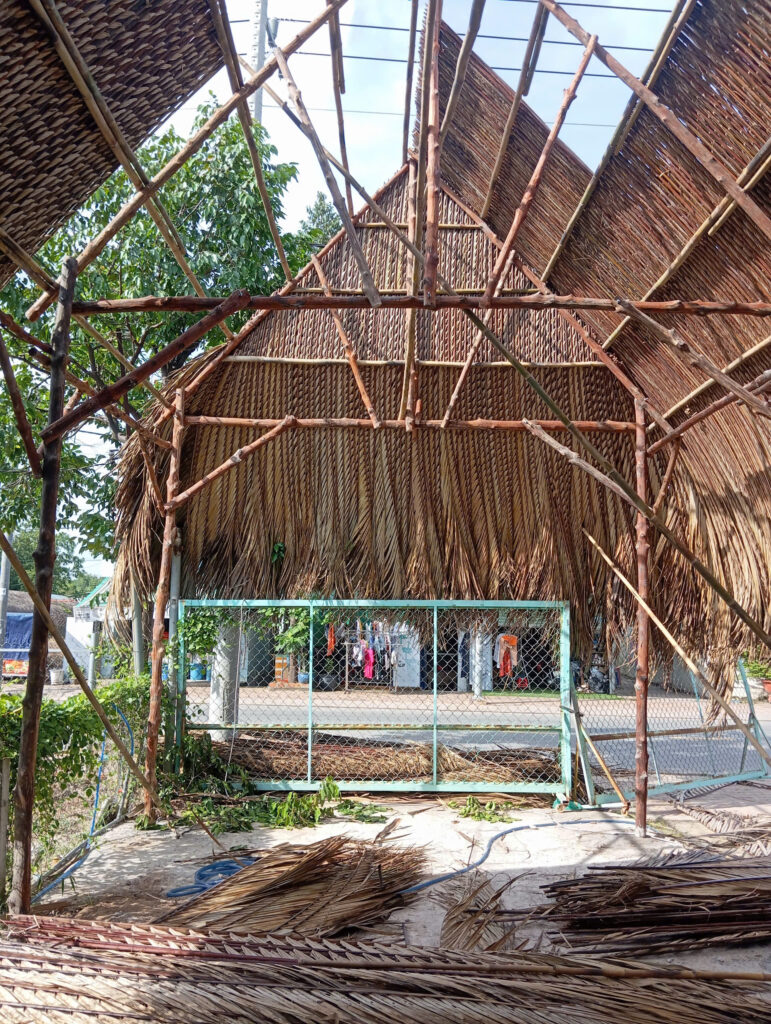 Thi công nhà lá Ninh Thuận